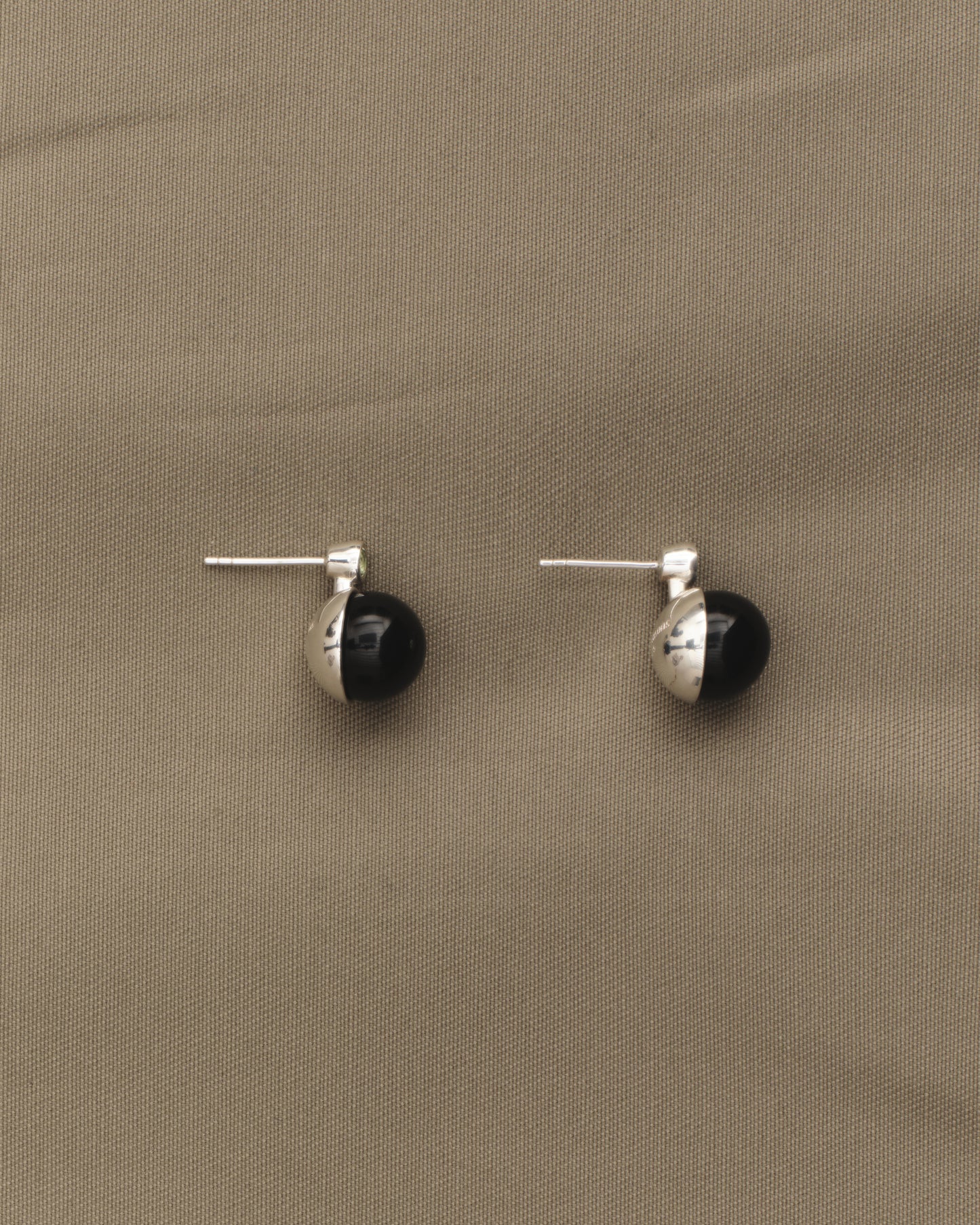 オニキス付きロブスターイヤリング